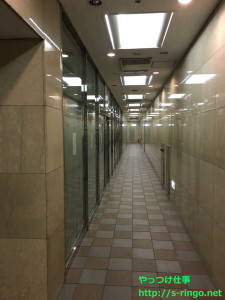 エレベーターへの廊下